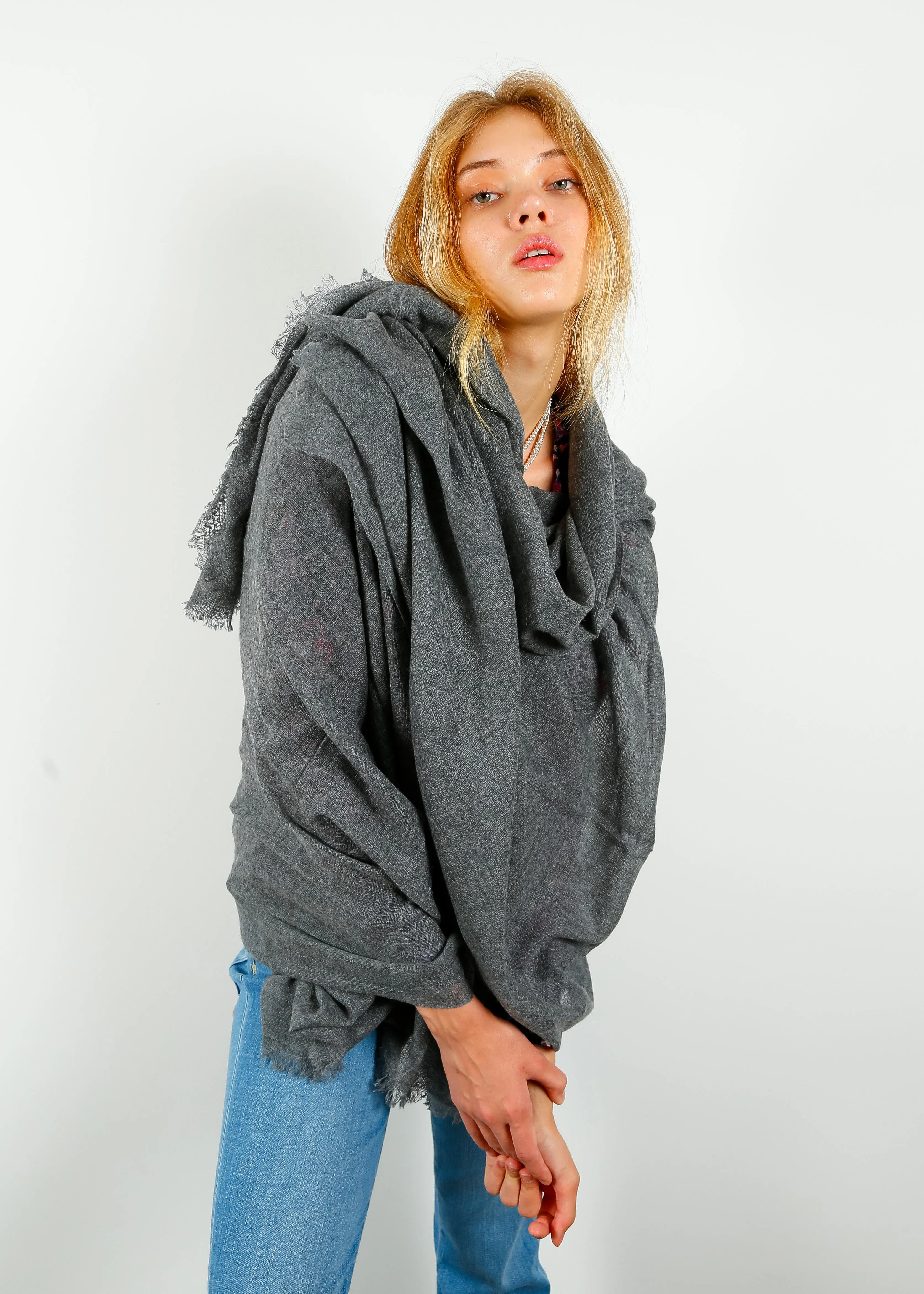 CALEIDO Cashmere Gauze Scarf in Steel Grey