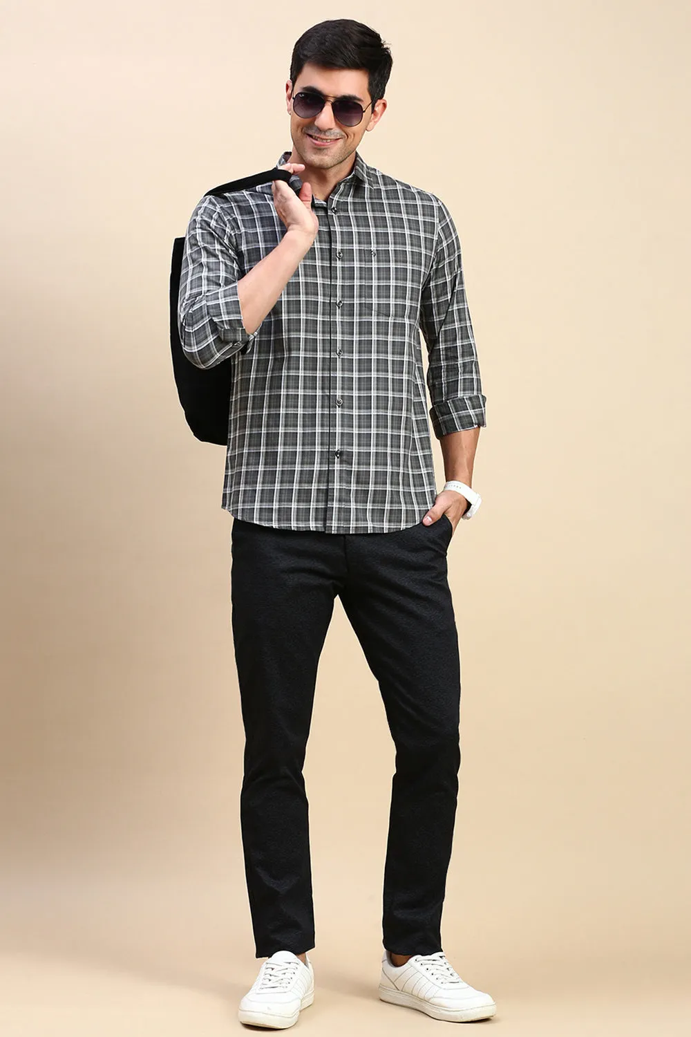Classic Polo Men's Black Slim Fit Solid Trouser | TP2-CL 11 B-BLK-MF-LY
