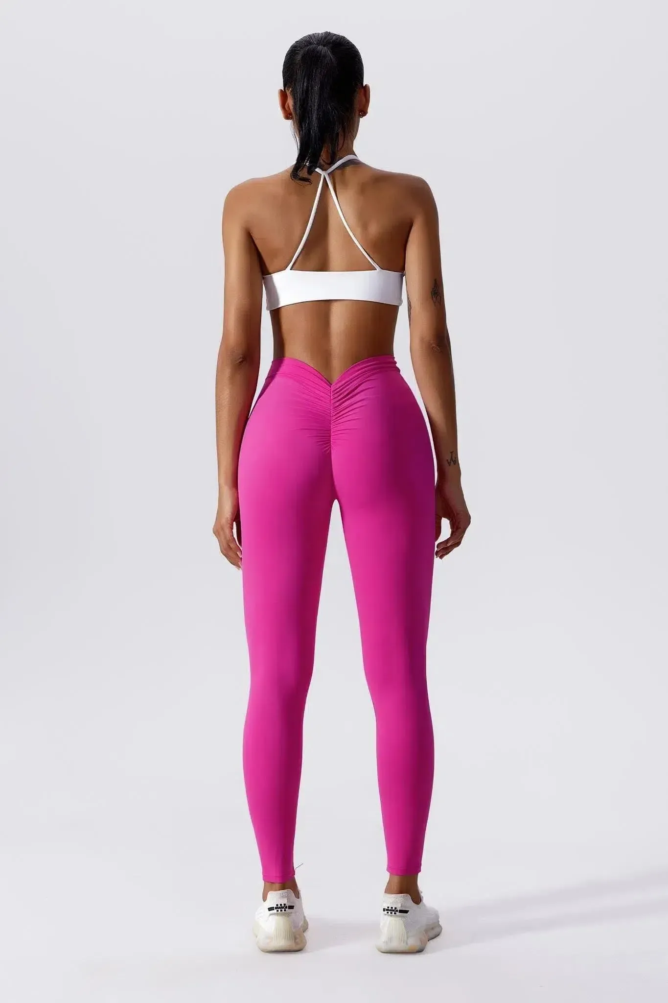 Fia – V-shaped waistband – Active leggings