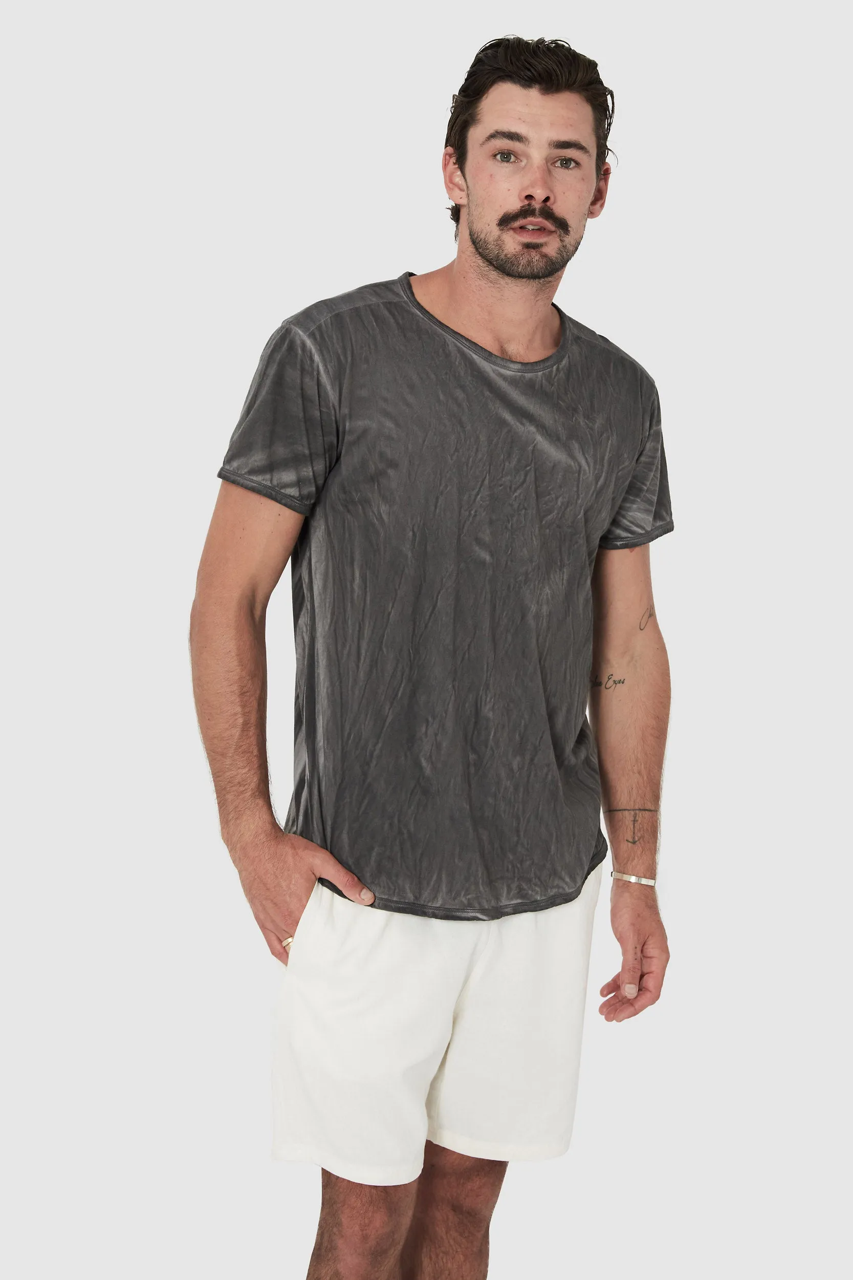 KORTINA TEE - BLACK PIGMENT