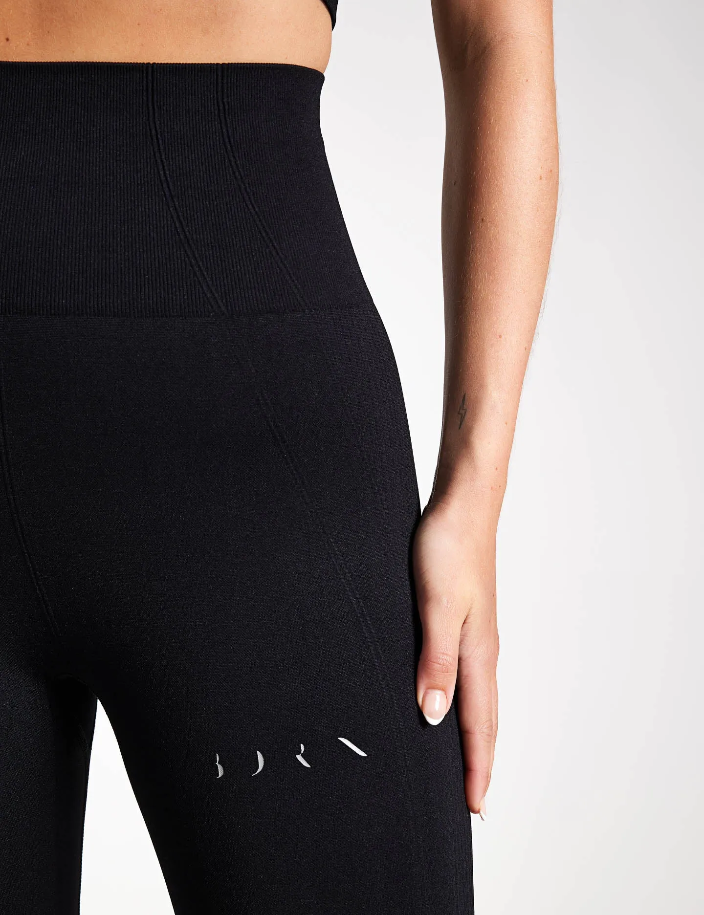 Nilay Seamless Legging - Black
